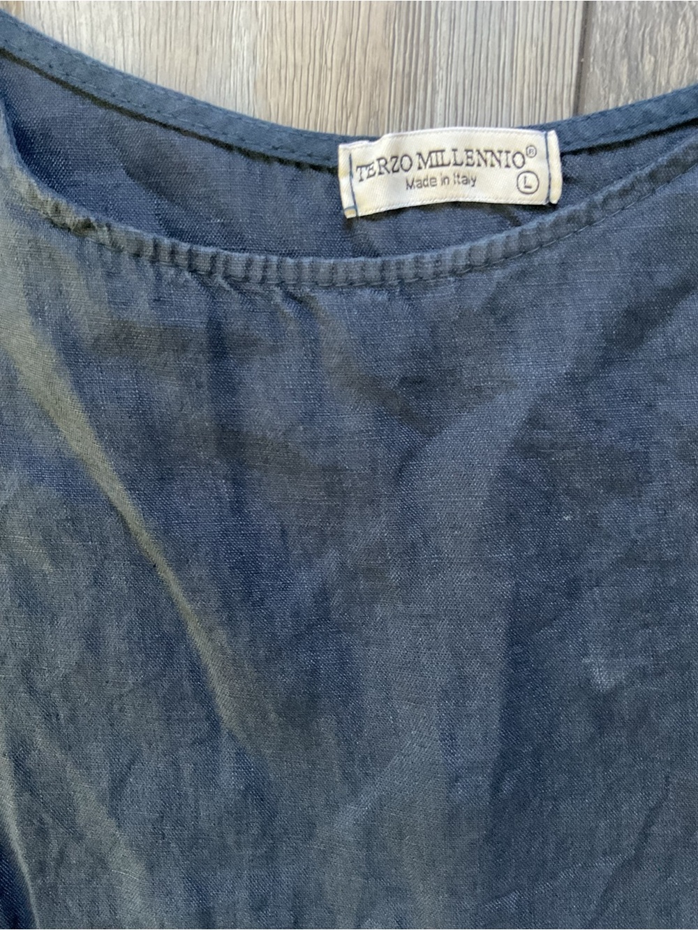 Terzo Millennio Women’s Navy Linen Crewneck Blouse